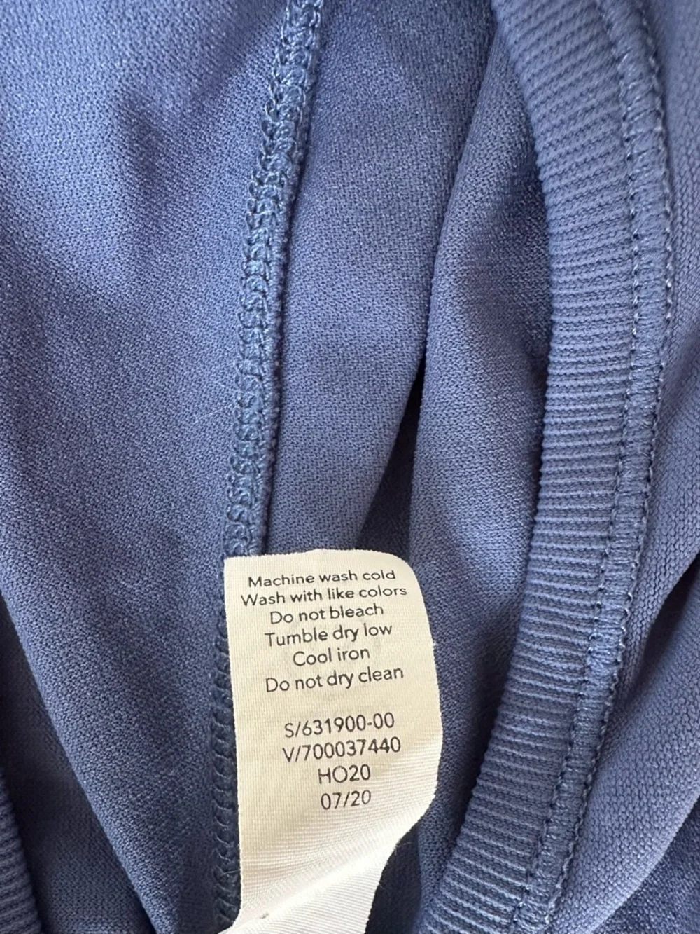Athleta Girl Long Sleeve Performance Shirt Hood  Thumb Holes Periwinkle Blue S/7